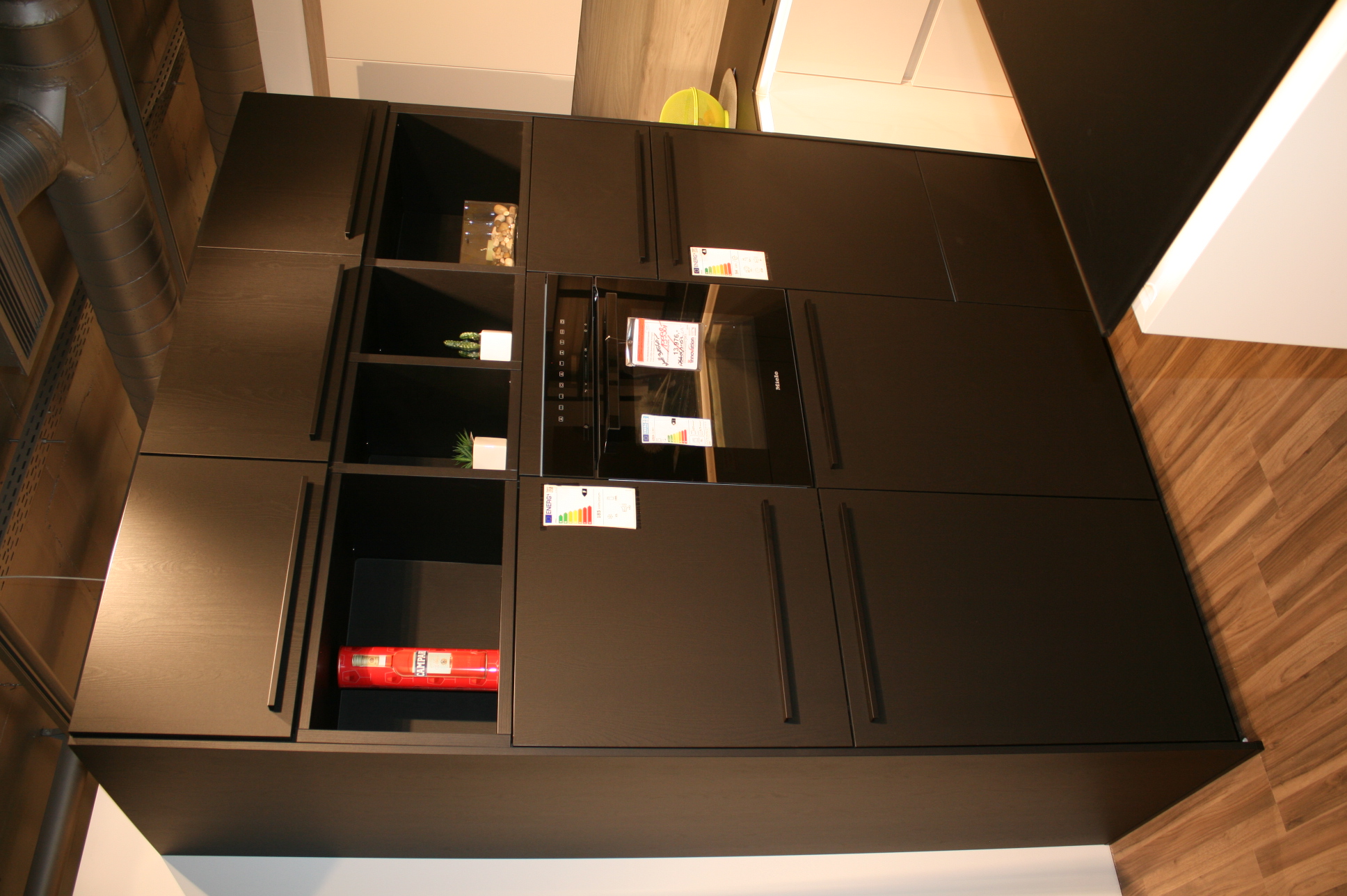Fino Gloss / Avola Einbauküche Schüller 