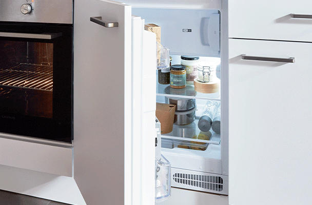 Praktische Einbaukühlschränke und Gefrierkombinationen  bei Innovation Küche und Bad