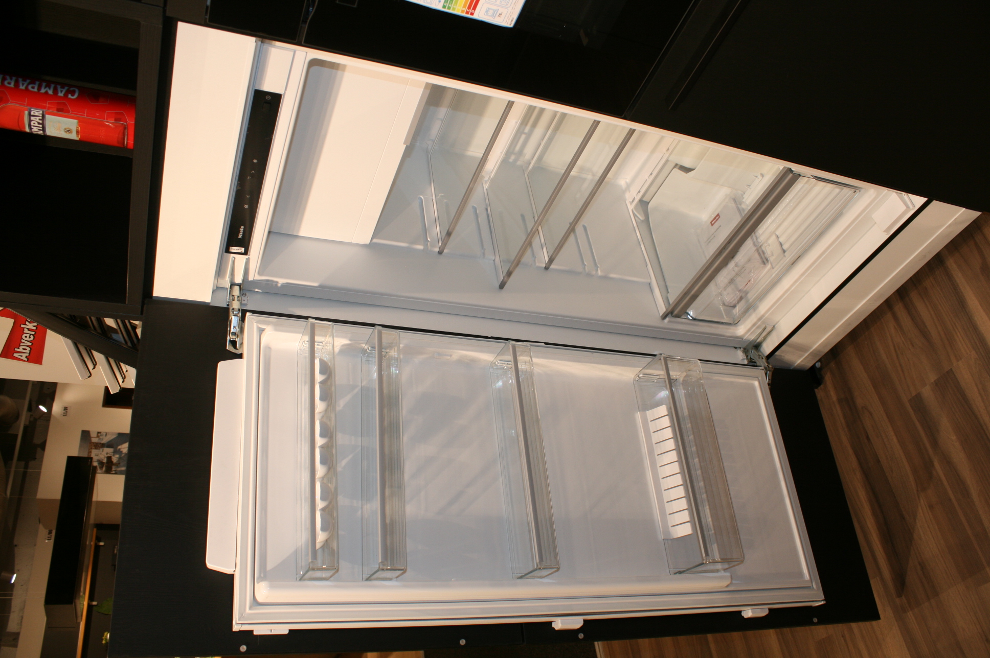Fino Gloss / Avola Einbauküche Schüller 